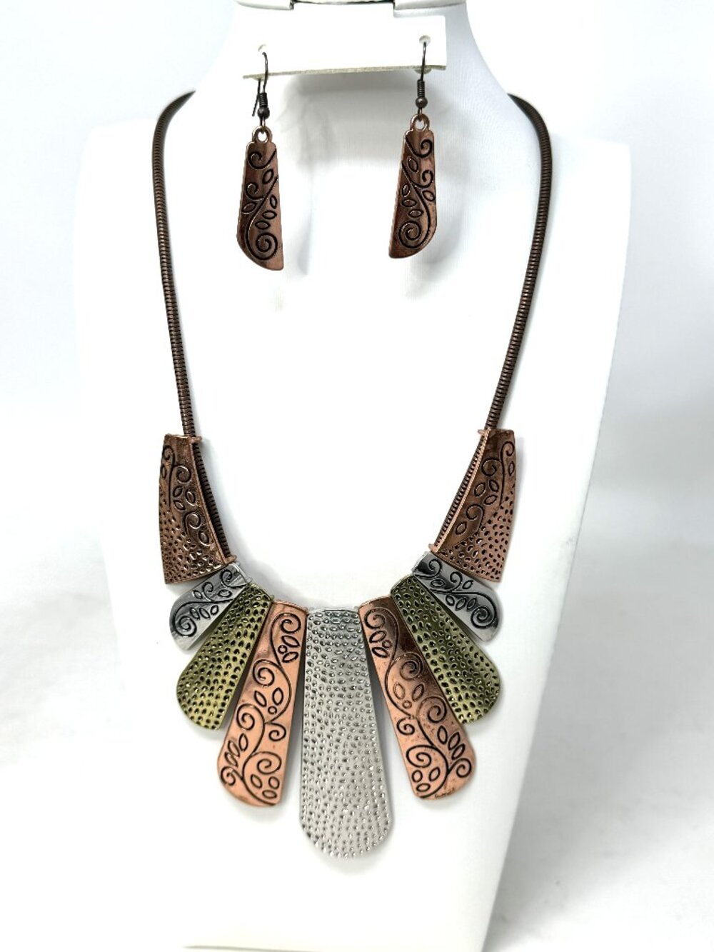 Paparazzi Woman’s Necklace Earrings Set Mixed Metal Copper Silver Brass Tone